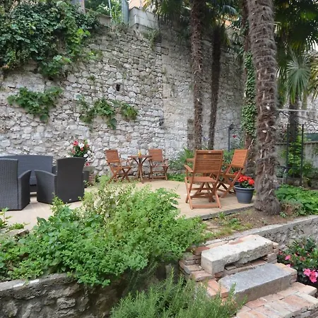 Old Town Svalba Penzion